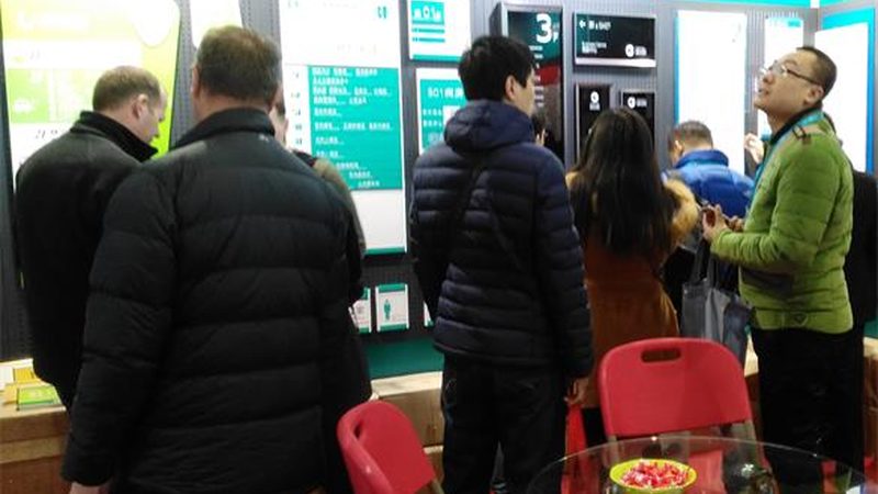 餐饮广告灯箱：光线与食欲之间的博弈