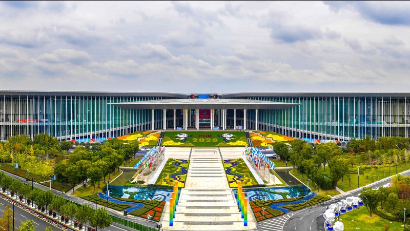 影视广告制作厂家直销：避开中间商陷阱，你的成本到底省在哪